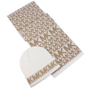 🛑 SOLD -Scarf and Hat set